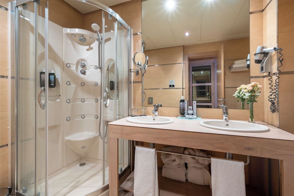 Hotel Nelva Superior Room, Balcony, Garden View 5