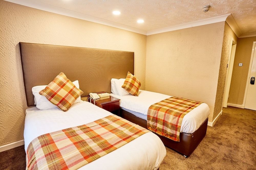 Abbotsford Hotel Twin Room 2