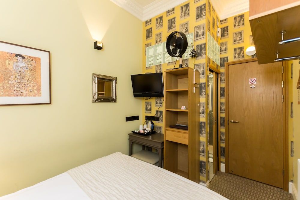 Arosfa Hotel London by Compass Hospitality Basic Double Room