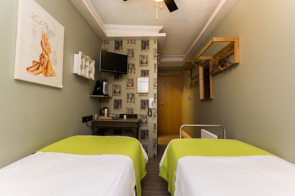 Basic Twin Room, 2 Twin Beds