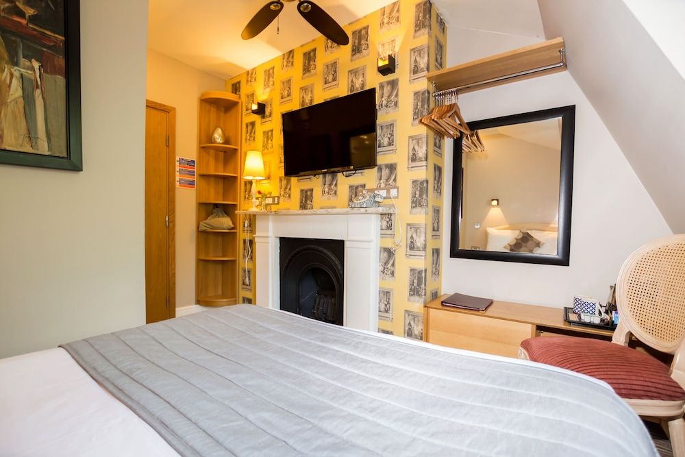 Arosfa Hotel London by Compass Hospitality Basic Double Room 8