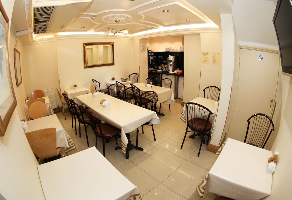 undefined Holland Court Hotel 6