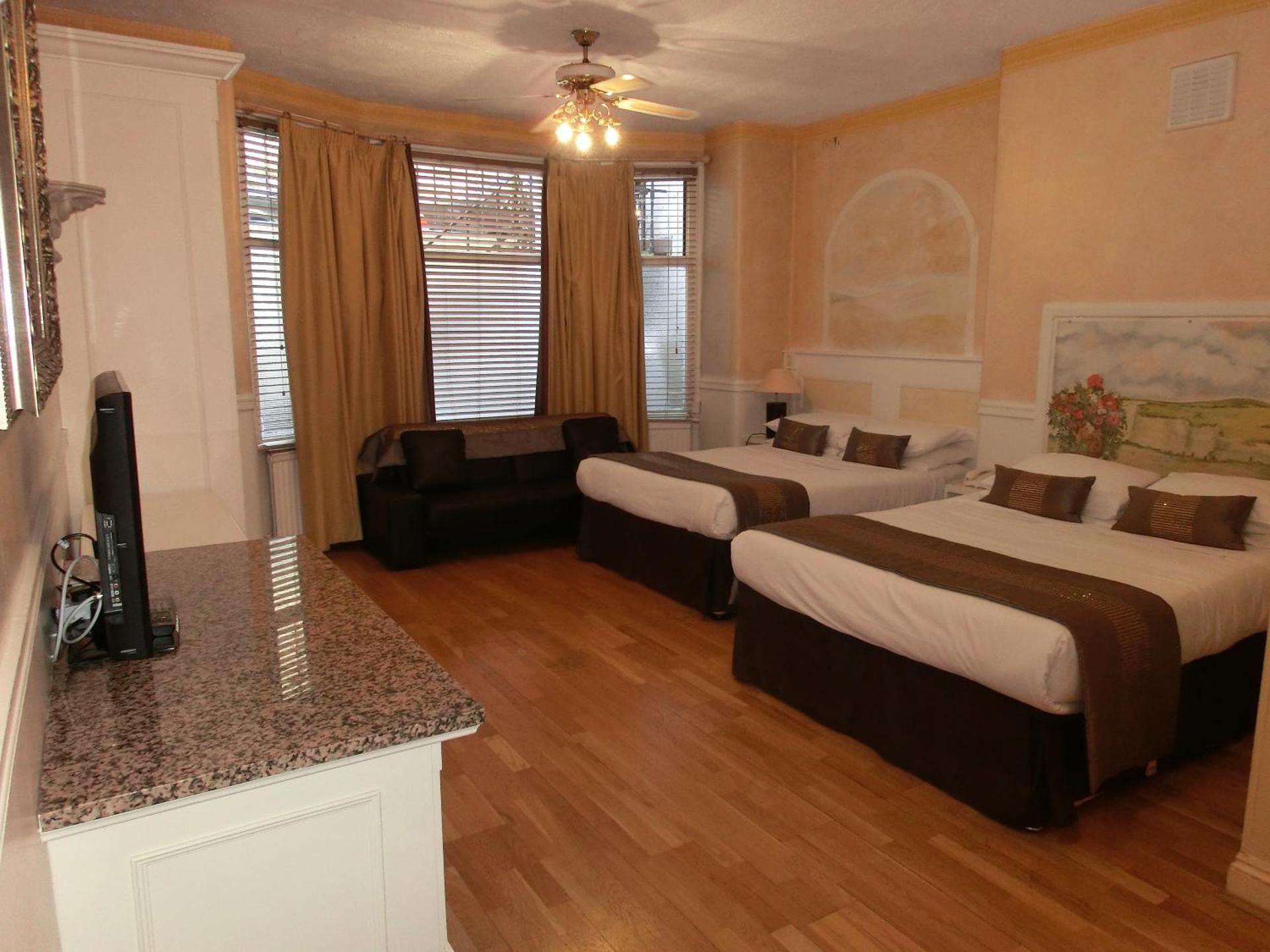 undefined Rushmore Hotel 6