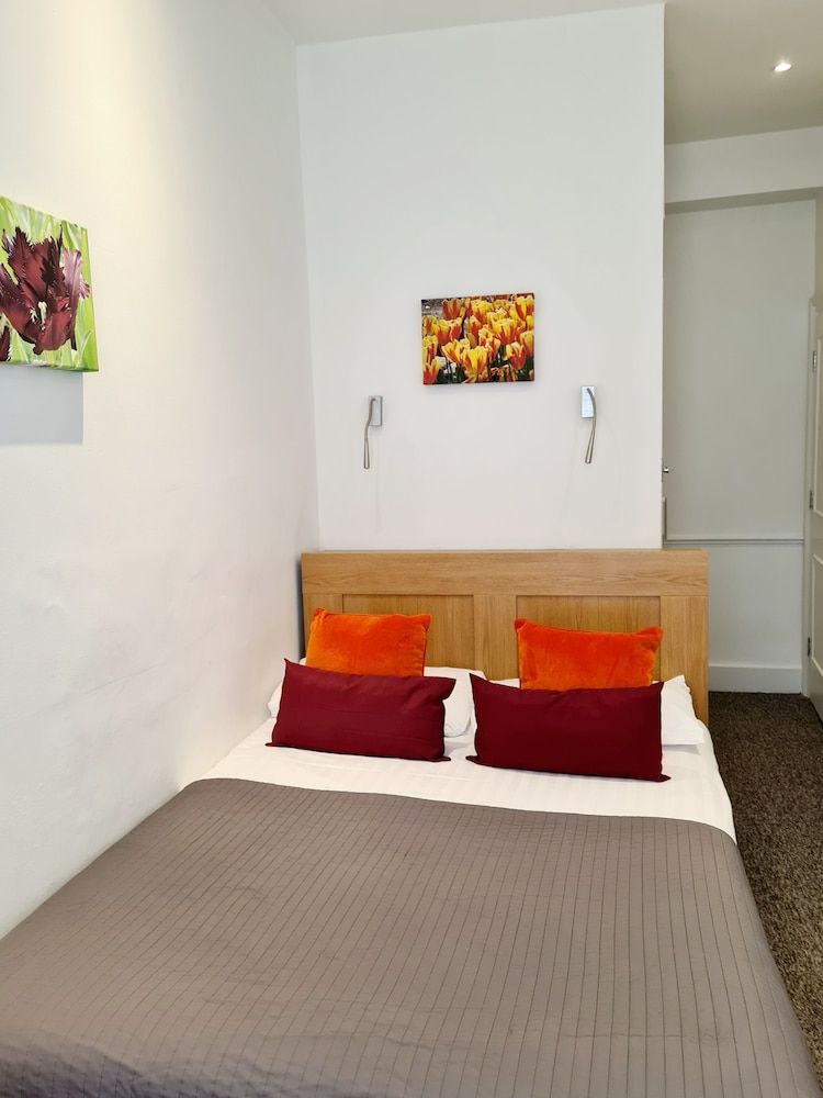 undefined Rushmore Hotel 9