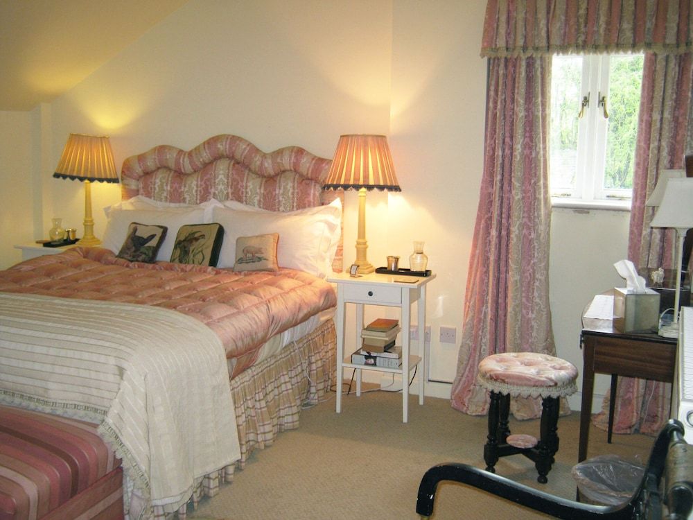 Hollamoor Farm B&B Double Room, Ensuite (The Pink Room) 2