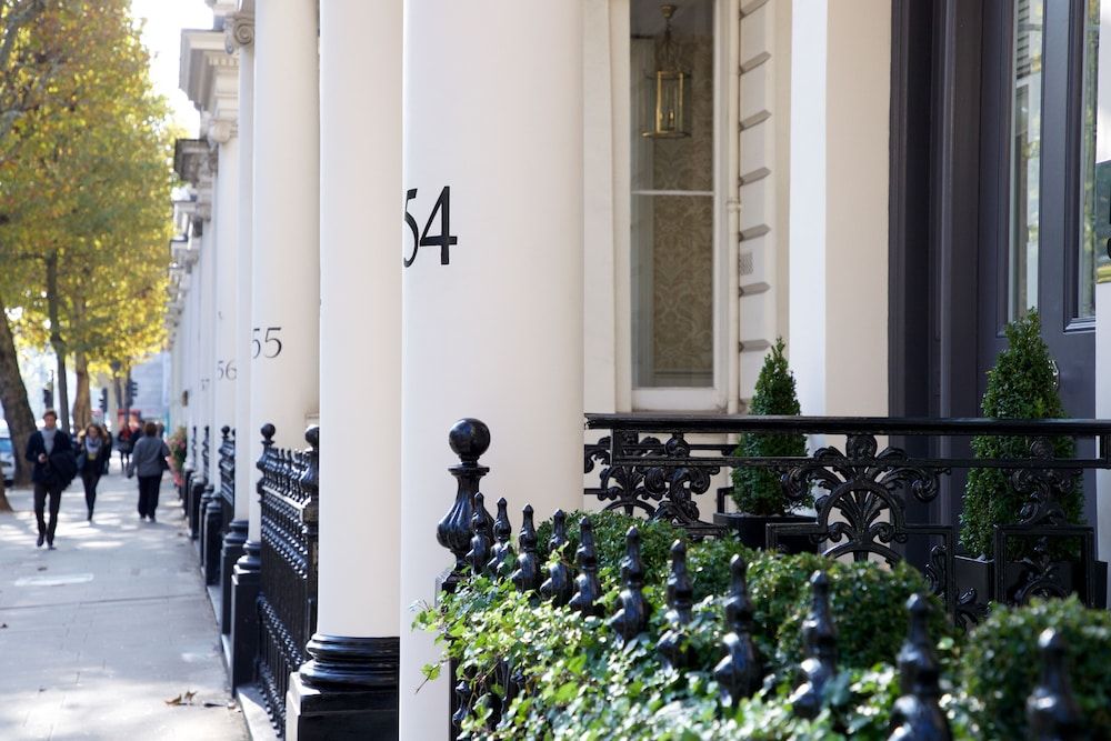 undefined 54 Queens Gate Hotel 8