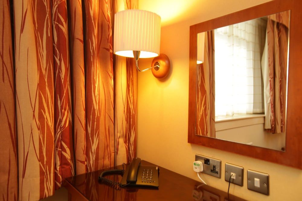 The Bruce Hotel Standard Twin Room 11