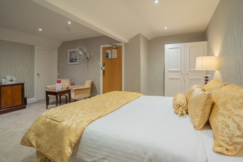 Double Room (Crown)