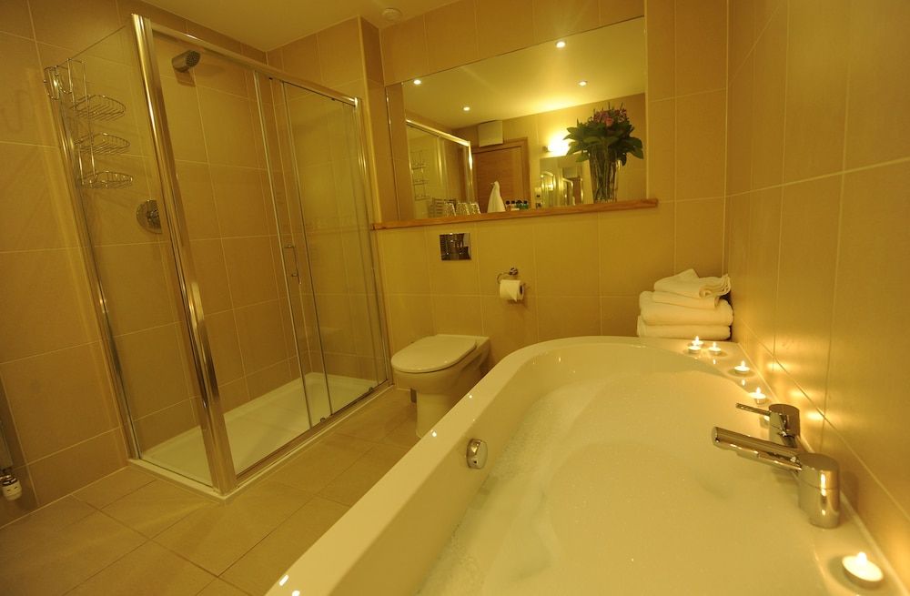 Craigmhor Lodge & Courtyard Suite, Balcony 10