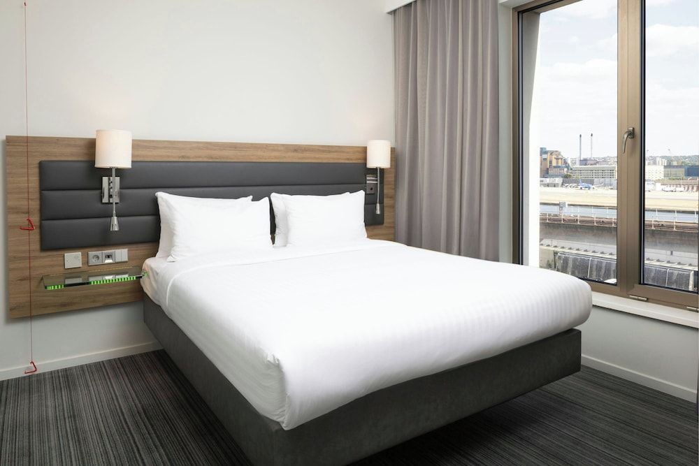 Moxy London Excel Room, 1 Queen Bed 2
