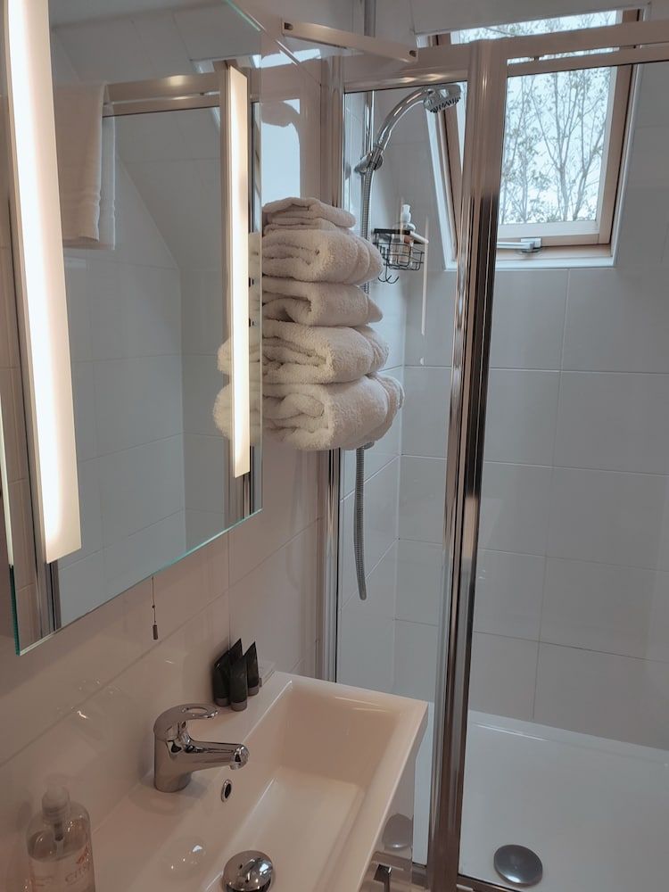 Anton Guest House B&B Superior Double Room 4