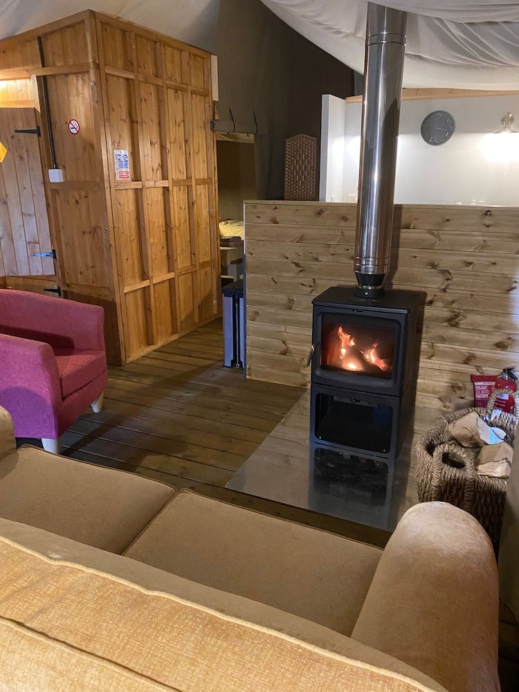 Dawn Chorus Holidays Standard Tent (double+cabin+bunks+sofa) 12