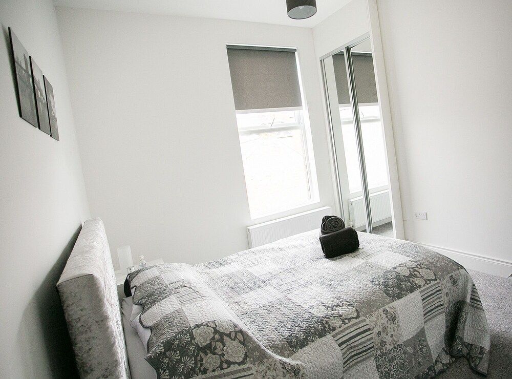 Luxury Apartment, Private Bathroom (2 Bed Sleeps 6)