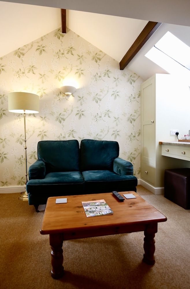 Ashfield House Double Room, Ensuite 7