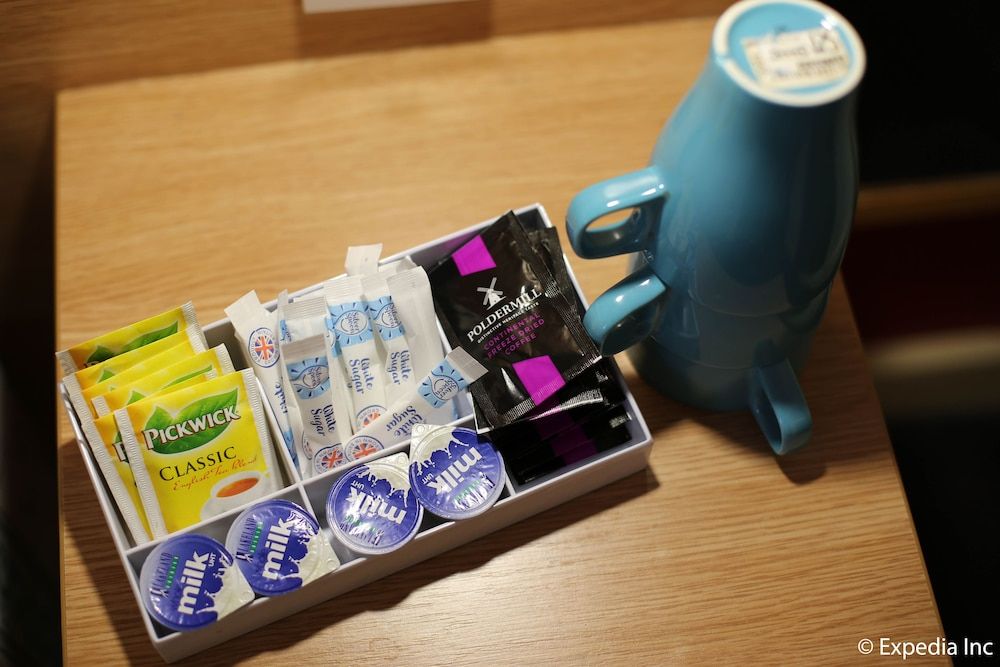 Colliers Hotel Double Room 4