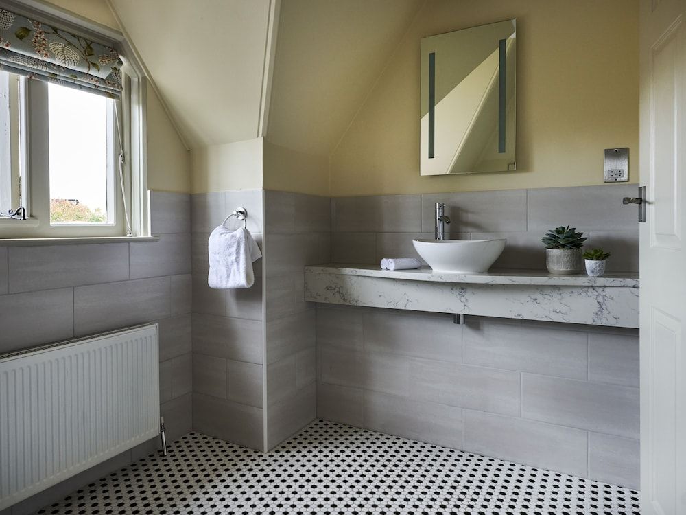 Careys Manor & Senspa Double Room (Cosy Manor) 3