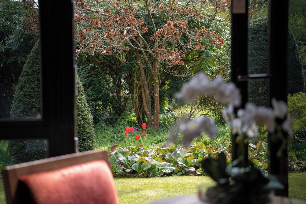 Careys Manor & Senspa Double or Twin Room (Oakwood) 3