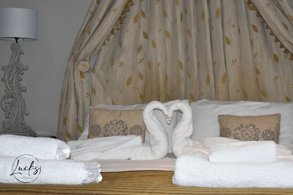 Pennine Manor Hotel Deluxe Double Room 2