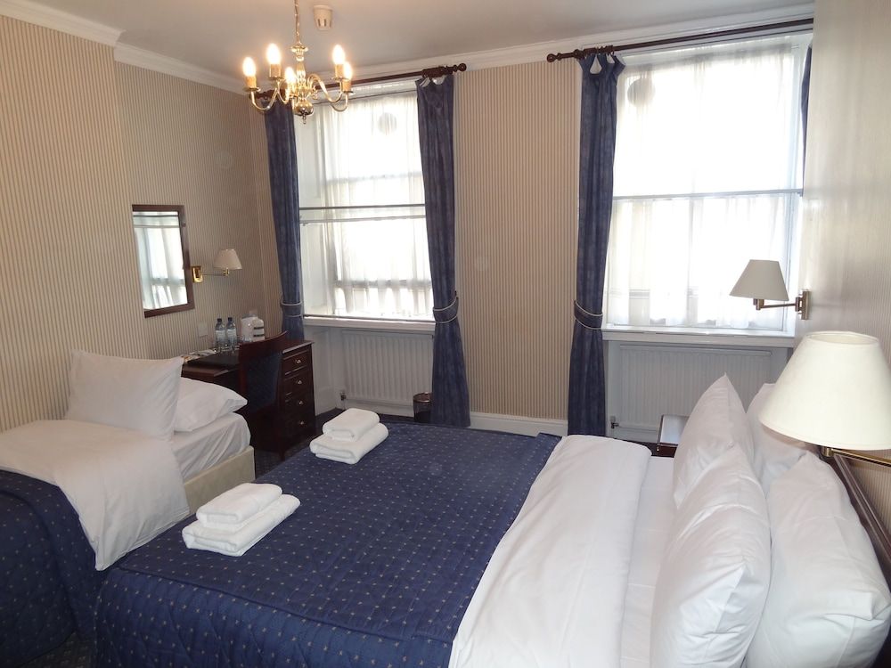 Family Triple Room (3pax)