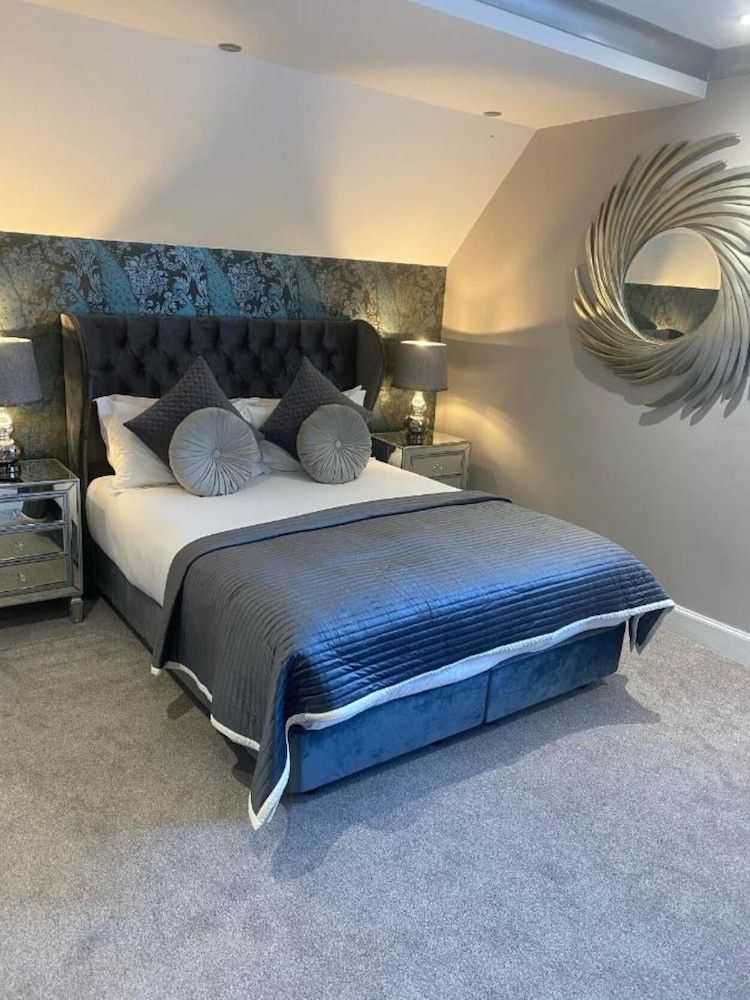 Derby Manor Deluxe Double Room, Ensuite 2