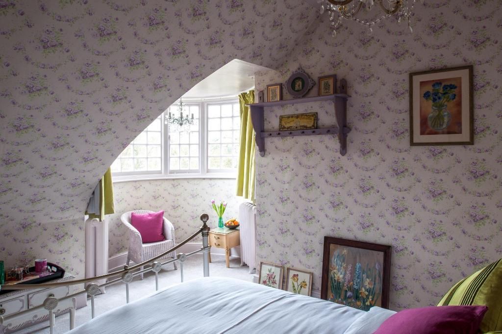 River Arts Club Single Room 2