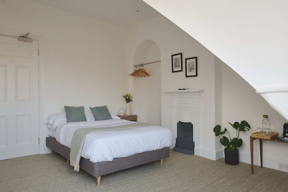 River Arts Club Single Room