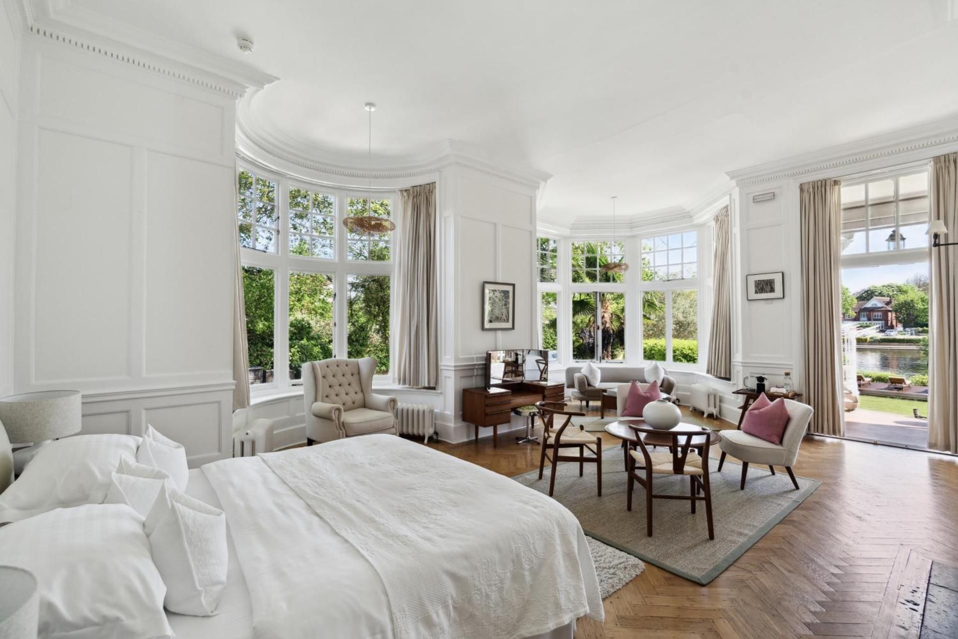 Suite with River View