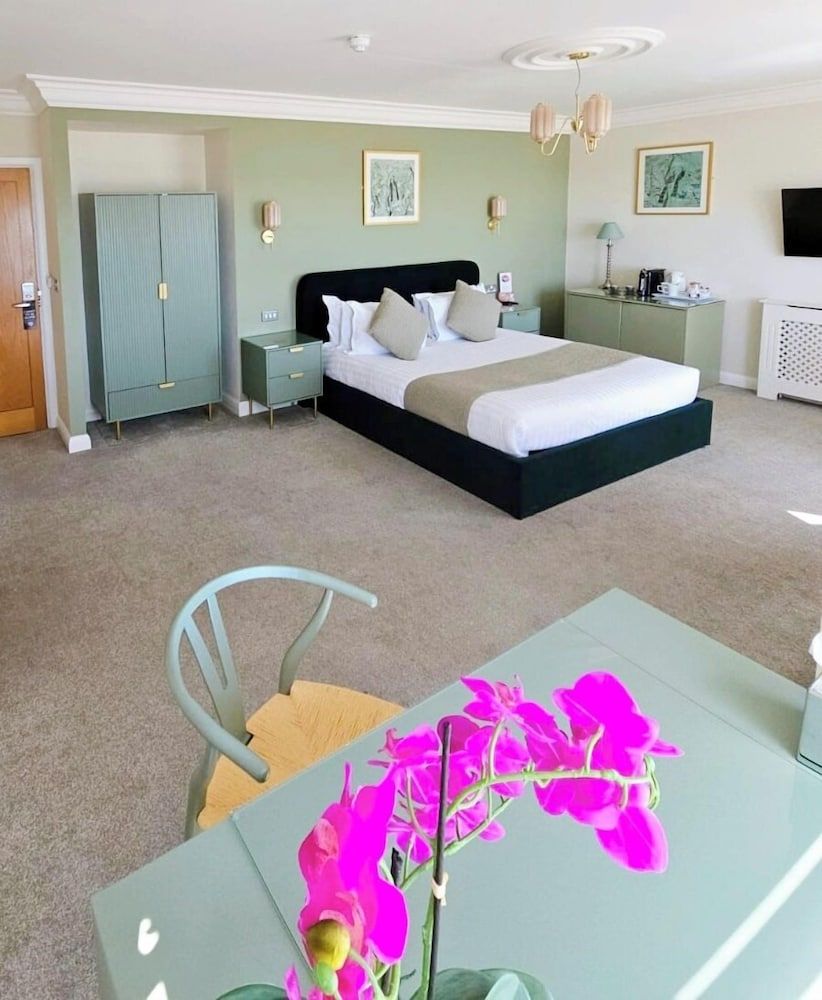 Legends Hotel Brighton Superior King Room with Sea View 7