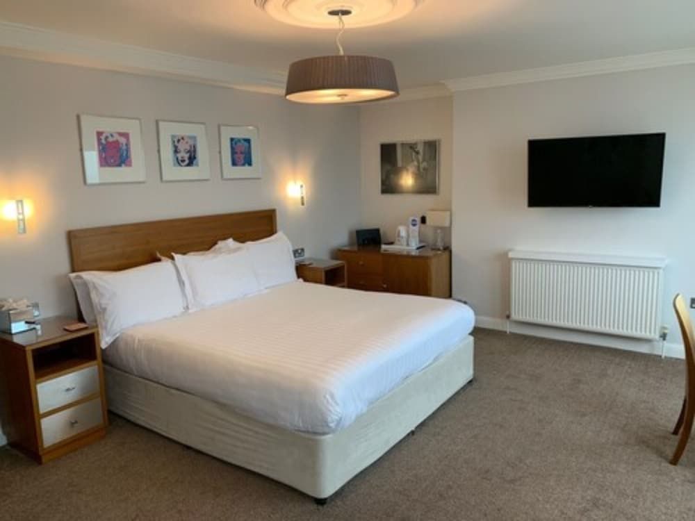 Legends Hotel Brighton Superior King Room with Sea View 3