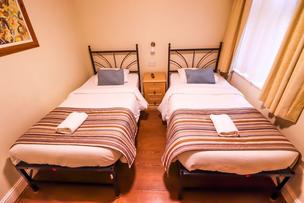 Standard Twin Room, Ensuite