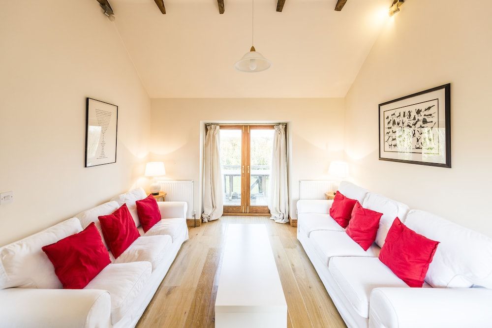 Whitley Coach House Cottage, 1 Bedroom 7