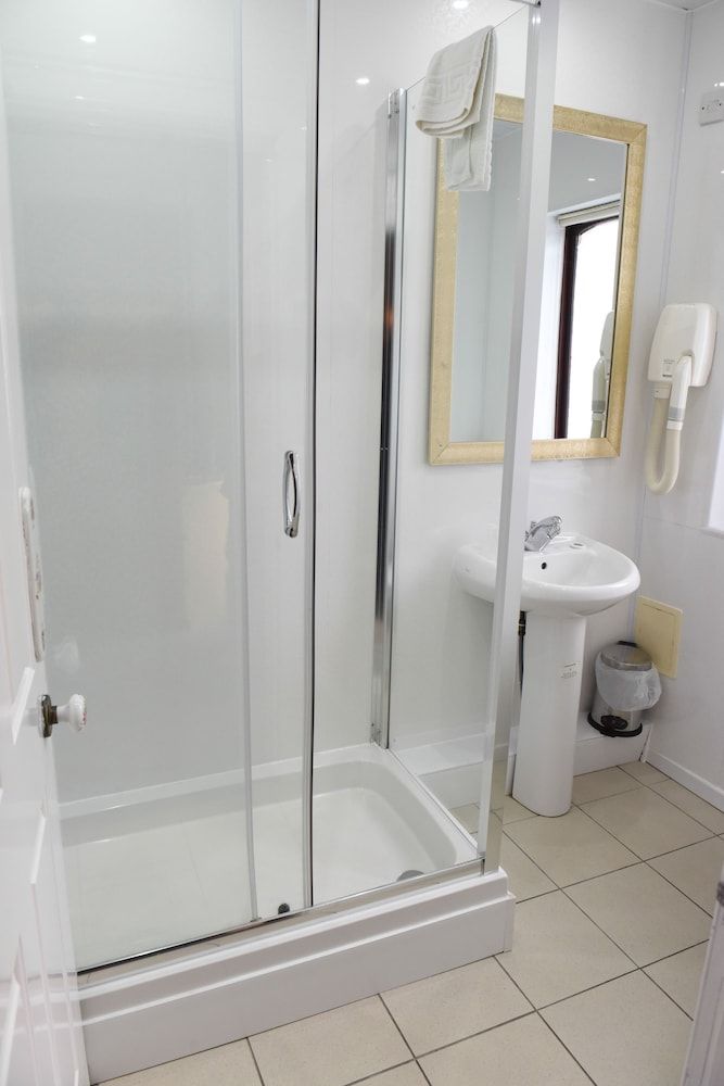 Castlecary House Hotel Classic Twin Room, Courtyard Area 4