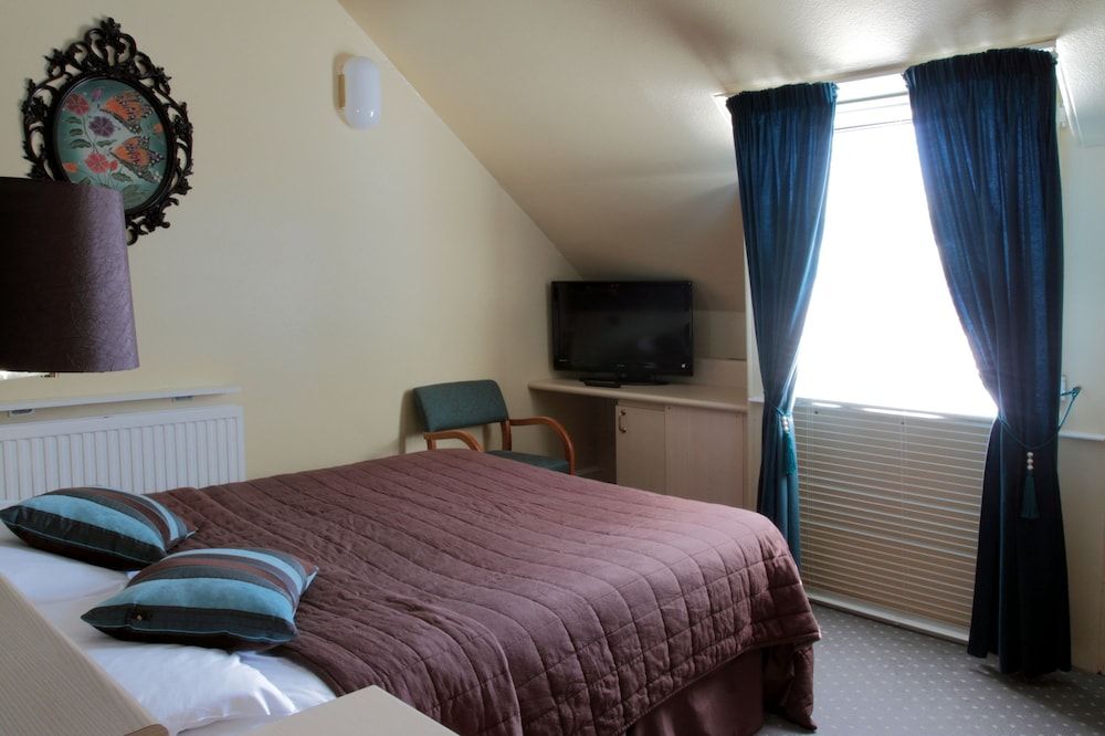 Edinburgh Thistle Hotel Double Room 3