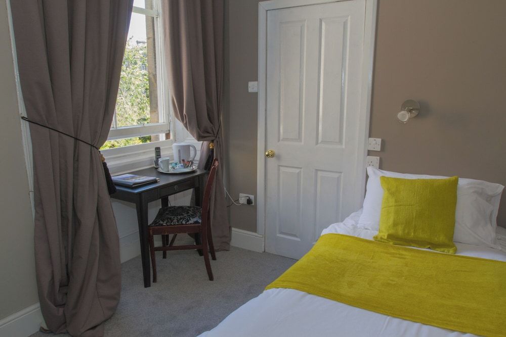 undefined Edinburgh Thistle Hotel 3