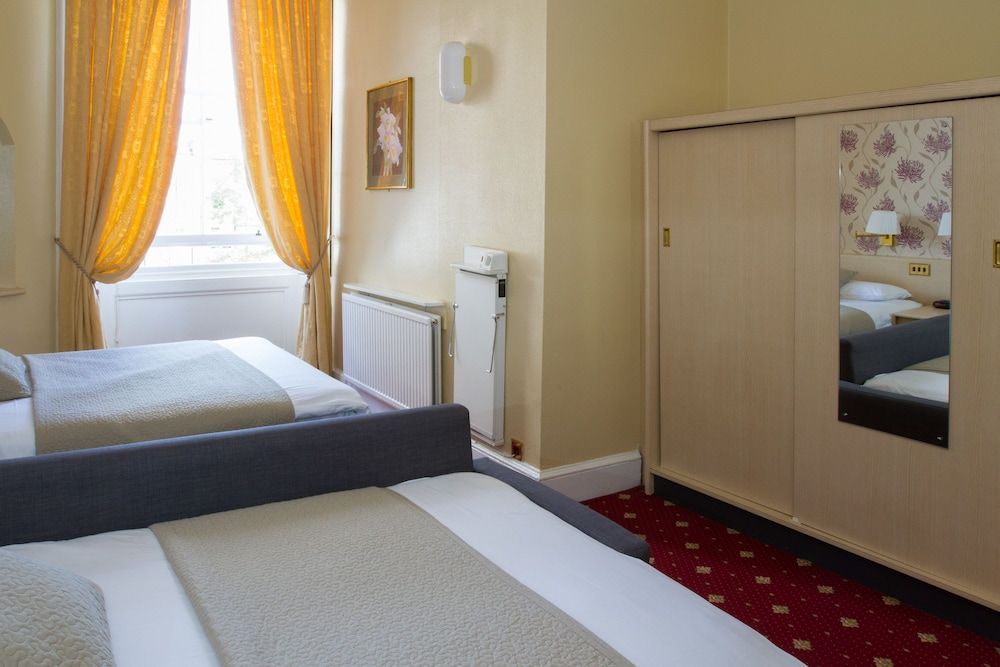 undefined Edinburgh Thistle Hotel 4