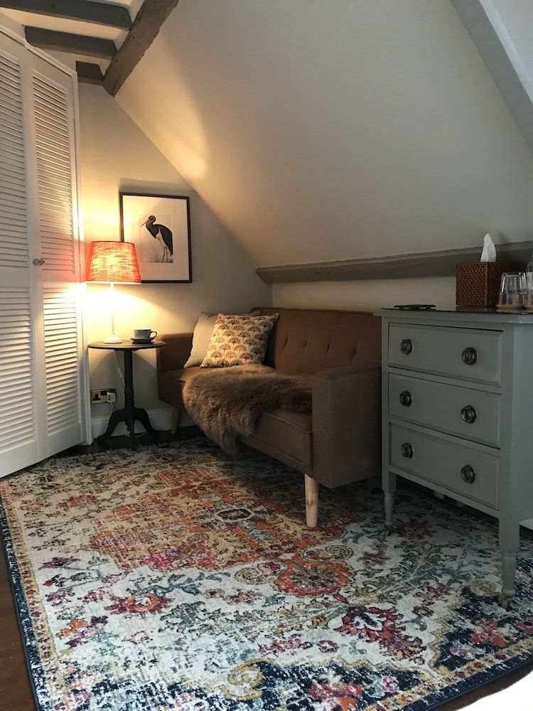 Bridge House Hotel Double Room, Ensuite (RM 3) 6