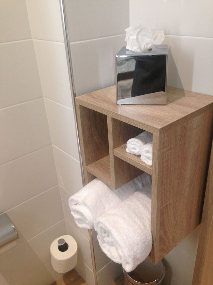 Hampton by Hilton Glasgow Central Room, 1 Queen Bed 10