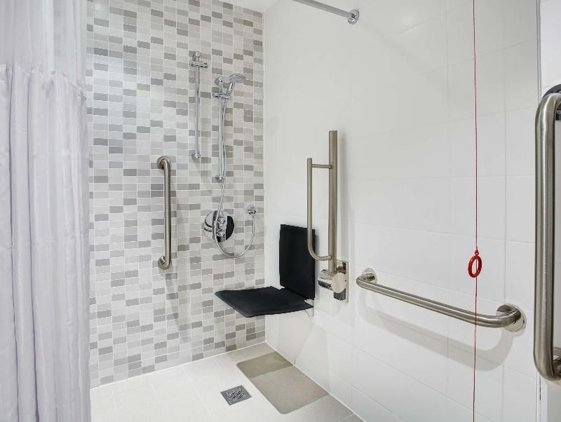 undefined Hampton by Hilton Glasgow Central 8