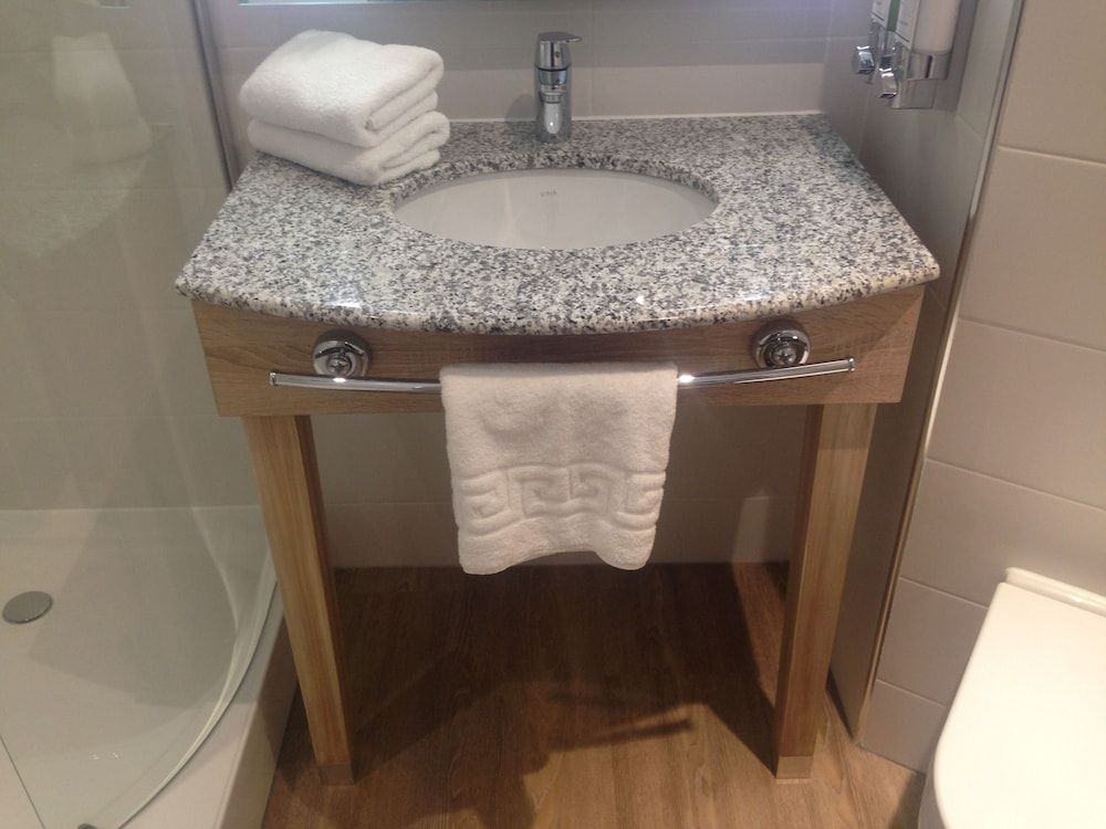 Hampton by Hilton Glasgow Central Room, 1 Queen Bed 8