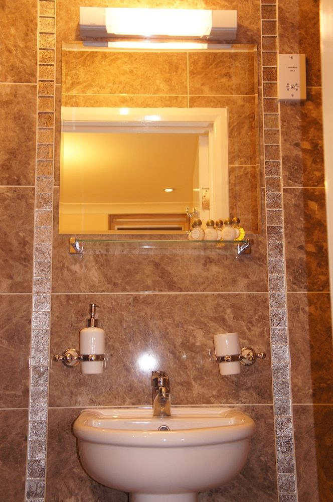 undefined Sapphire Hotel 3