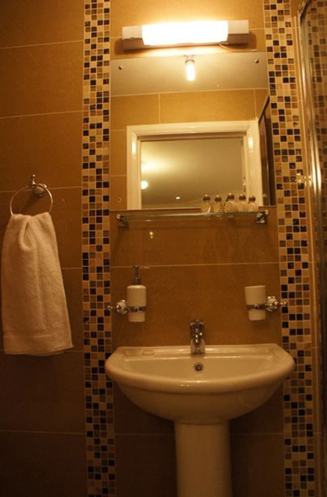 undefined Sapphire Hotel 6