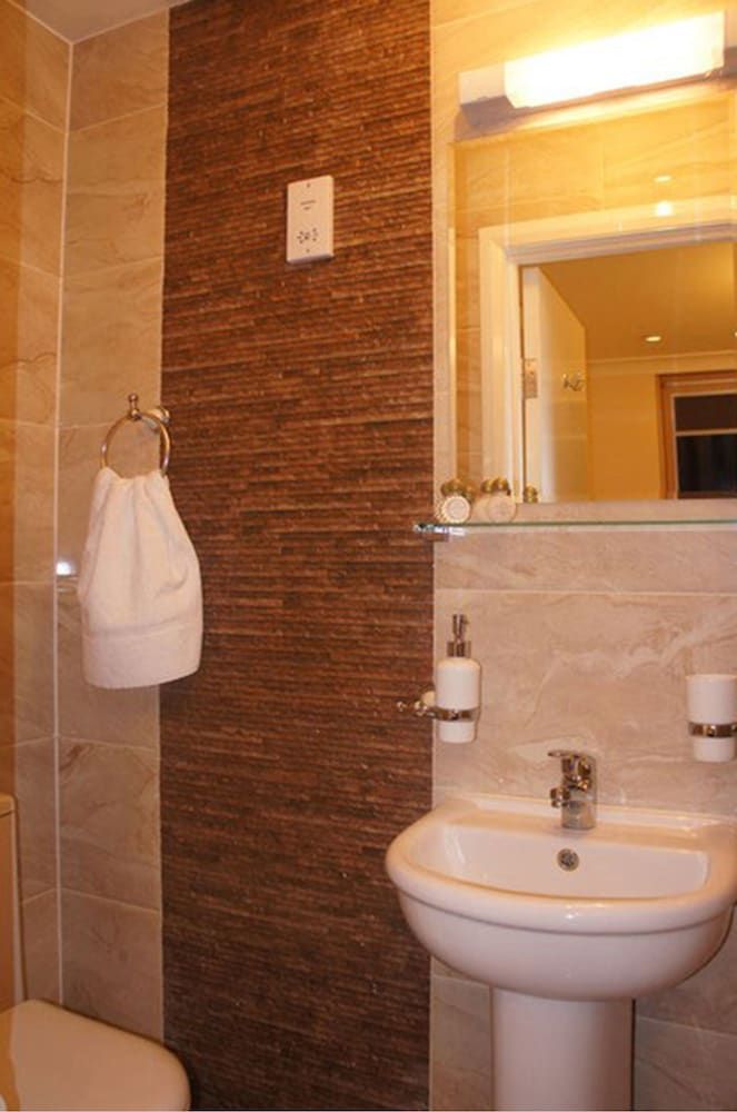 undefined Sapphire Hotel 5