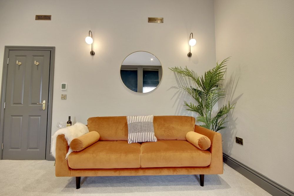 Orange Grove Hotel & Gardens Luxury Room 7