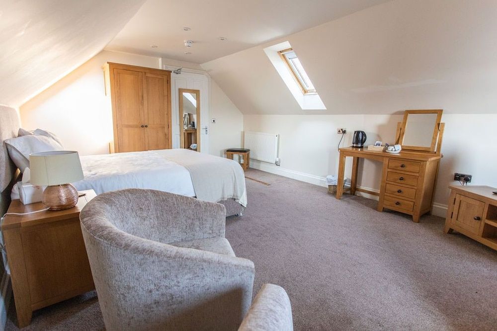 Double Room (22)