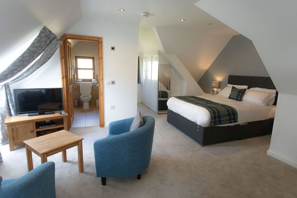 Double Room (A3)