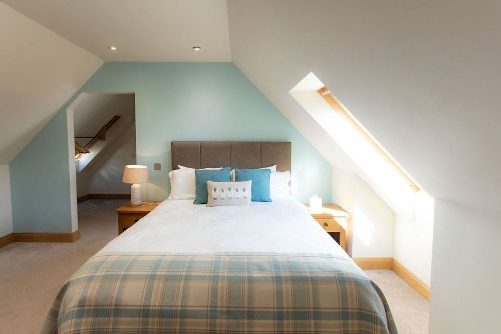 Double Room (A4)