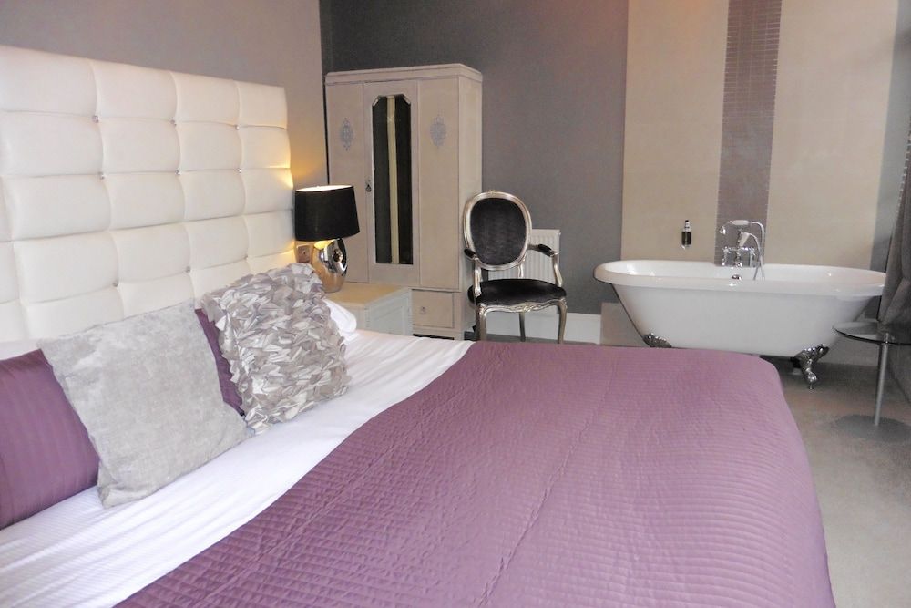 Brighton Inn Boutique Guest Accommodation Luxury Suite, Ensuite 4