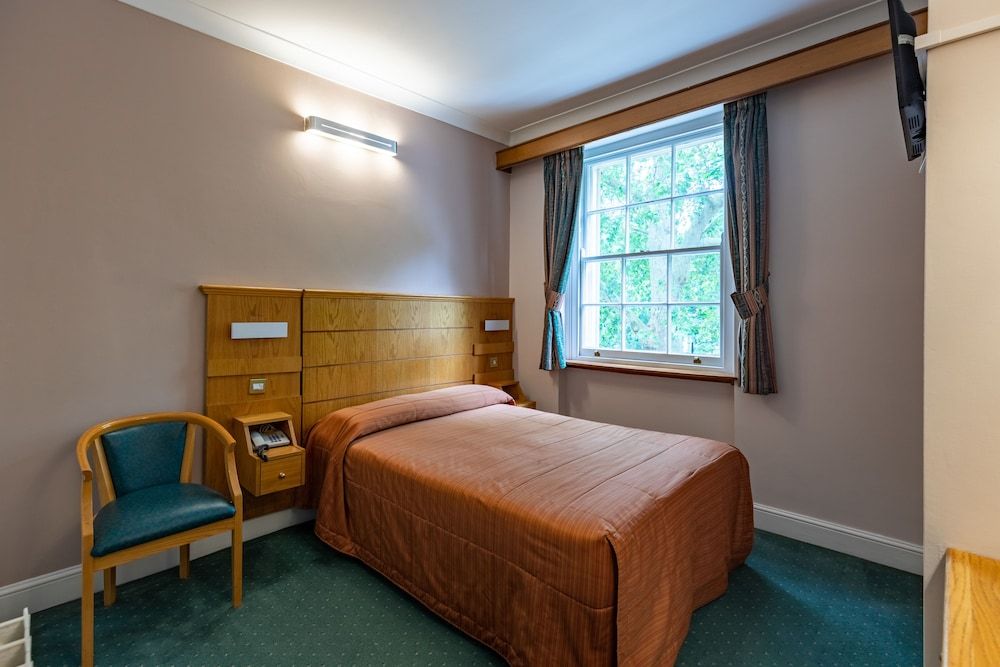 Nayland Hotel Double Room 4
