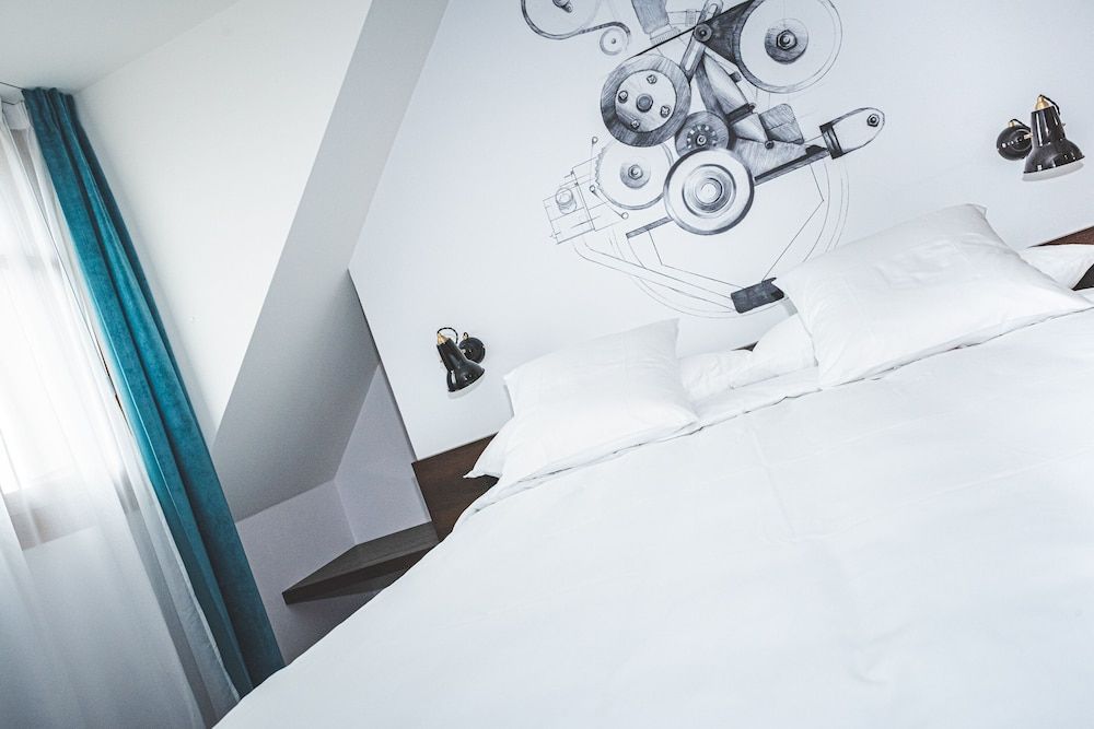 Hotel Bernina Geneva Comfort Double Room 3