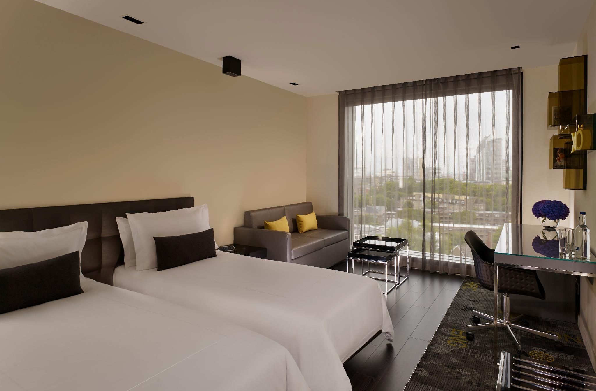 undefined Park Plaza London Waterloo 8